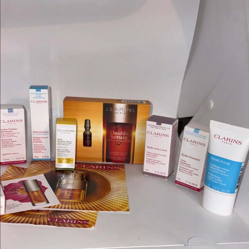 Bundle Lot of 16 Clarins Sample Products - Picture 1 of 5